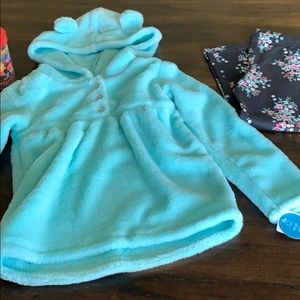 Super soft hoodie with bear ears and leggings 4T
